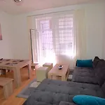 Apartment Ostendplatz